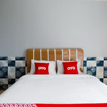 Oyo 2582 Apartemen Serpong Green View Tangerang Exterior foto